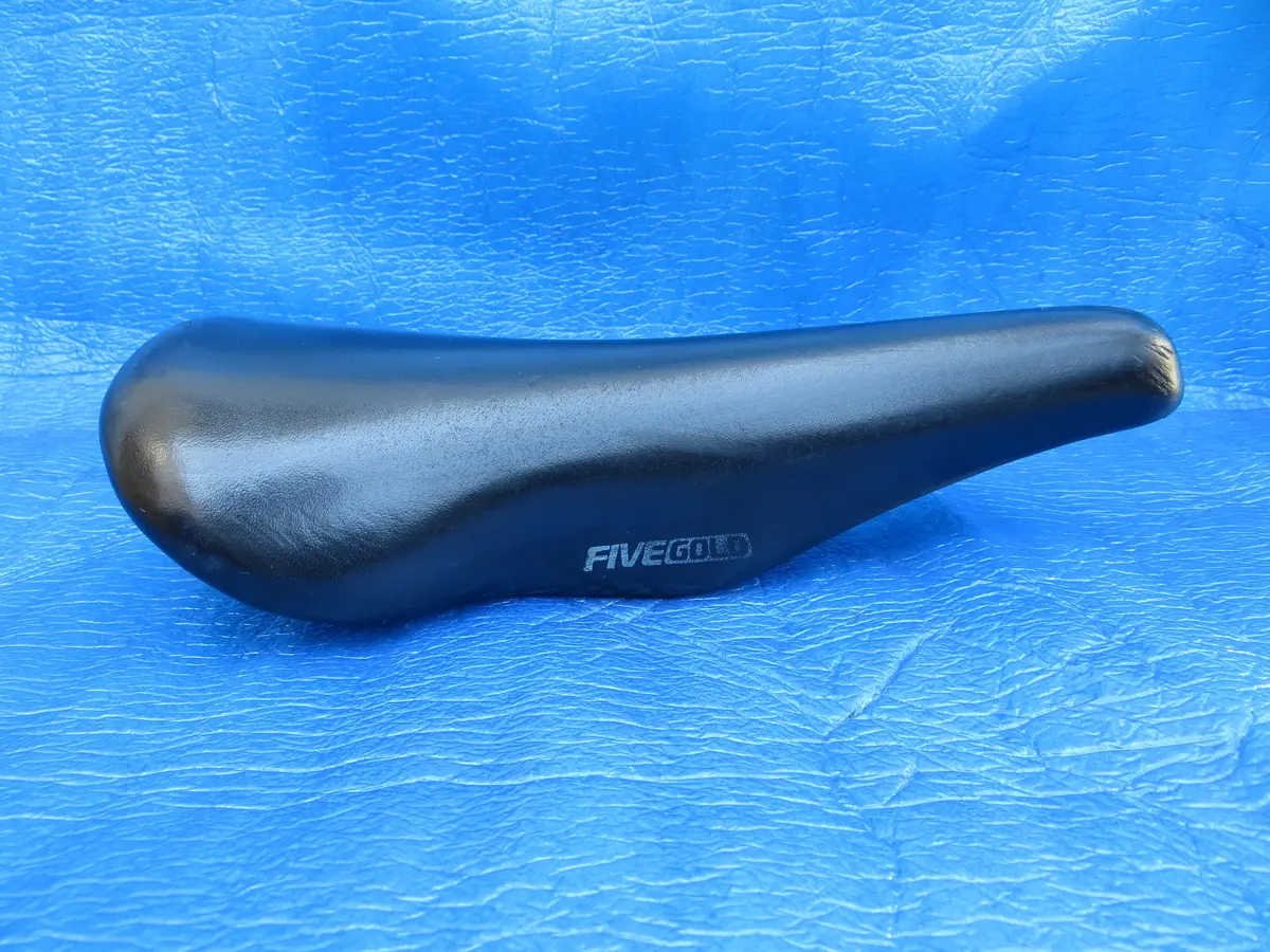 Kashima Five Gold Fg-4P 44Mm Njs Unpadded Saddle  (26040302) 1