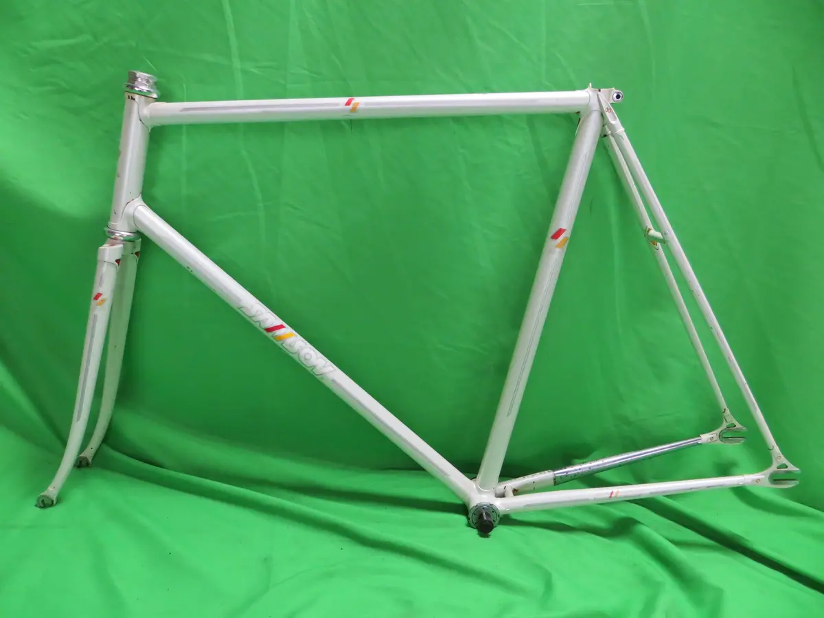 Samson// White // 57.5Cm 1