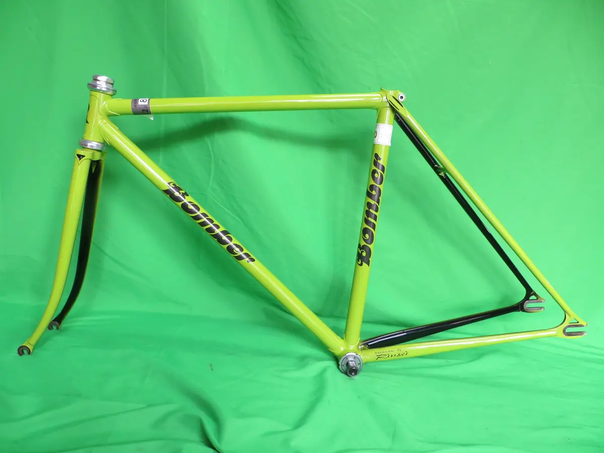 Bomber Pro // Green Black Fade // 48Cm 1