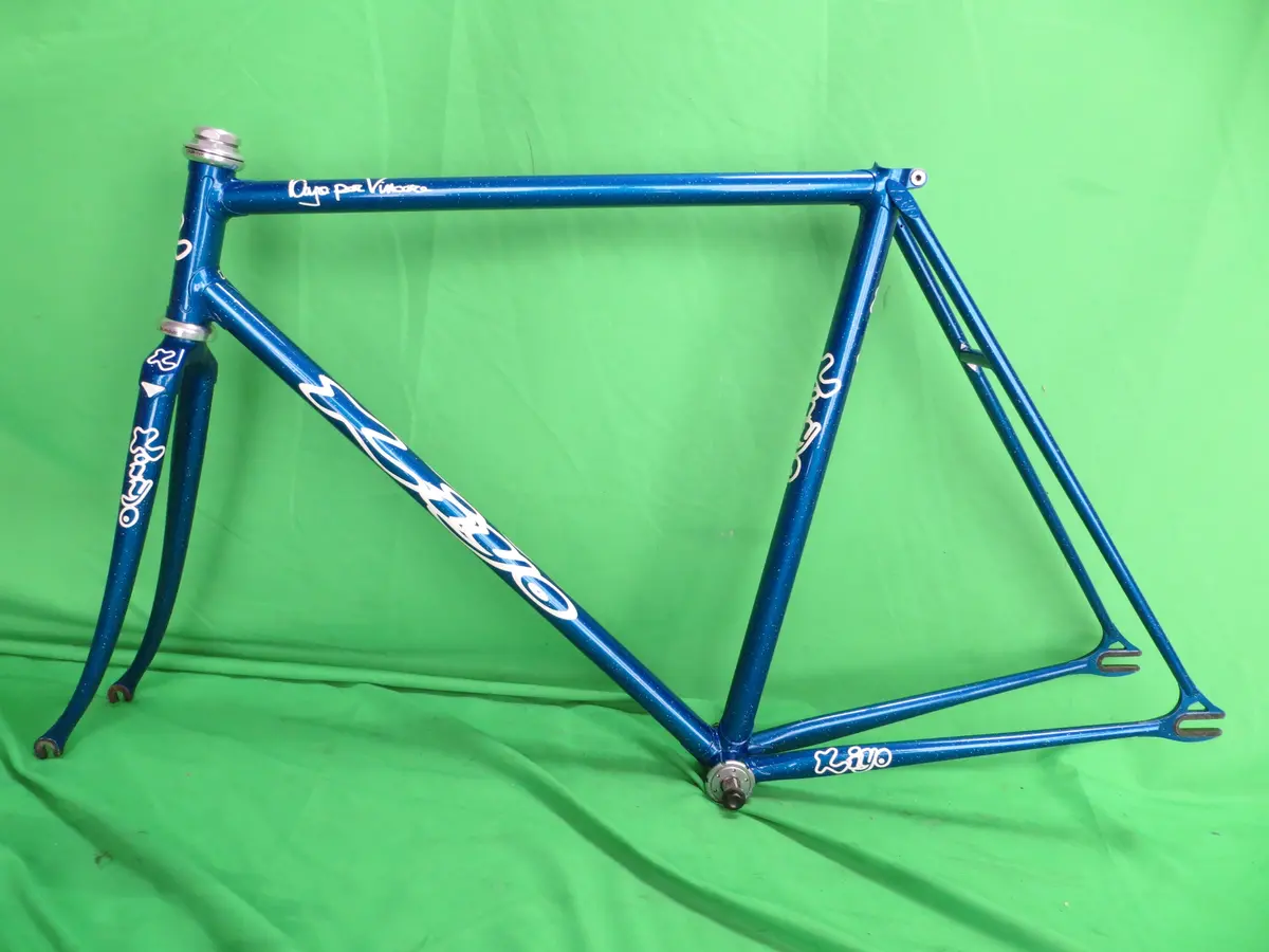 Kiyo Miyazawa // Deep Blue Metallic With Rainbow Flake // 53Cm 1