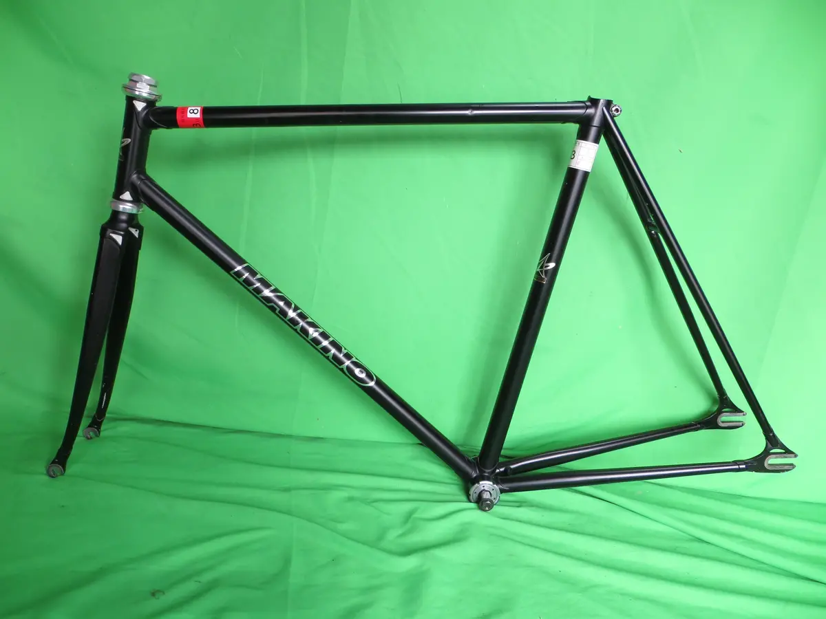 Makino // Matte Black // 54.5Cm 1