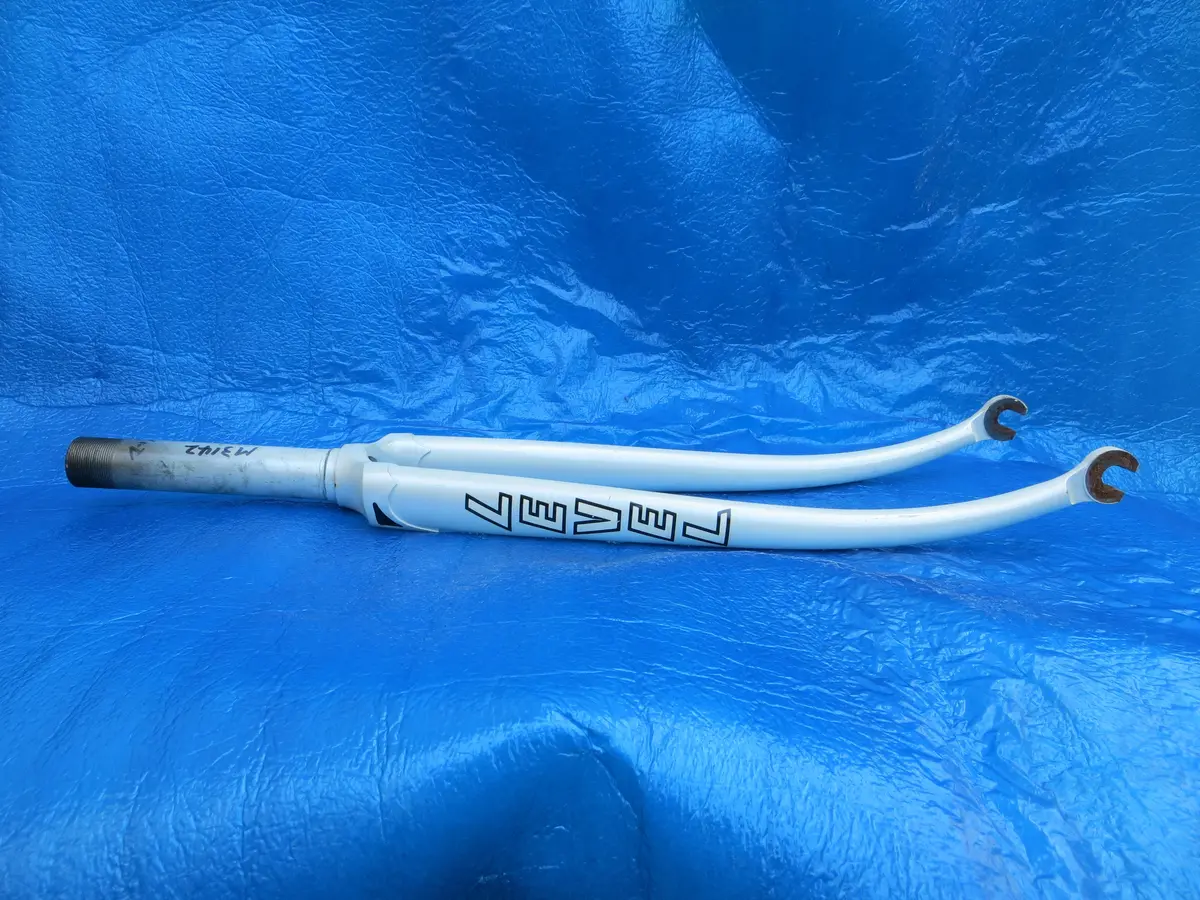Level Front Fork 130Mm Steering Colum Length /9Mm Axle Slot 1