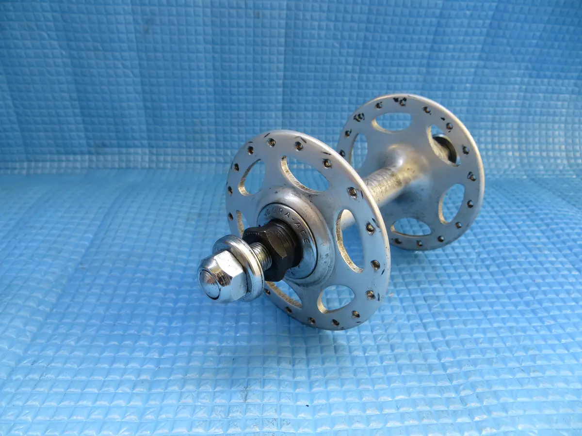 Shimano Dura Ace Hb-7520 36H 120Mm Rear Hub One Sided Fixed  (22092851) 1