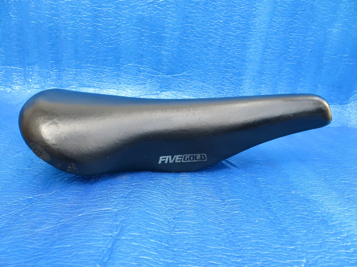 Kashima Five Gold Fg-4P 44Mm Njs Unpadded Saddle  (26041904) 1