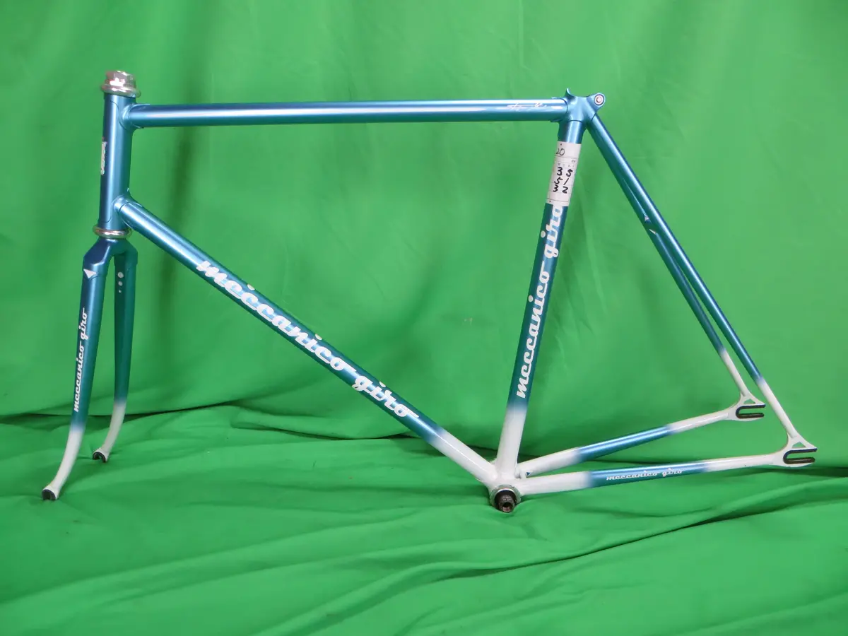 Giro // Sky Blue Metallic / White Fade  // 53.5Cm 1
