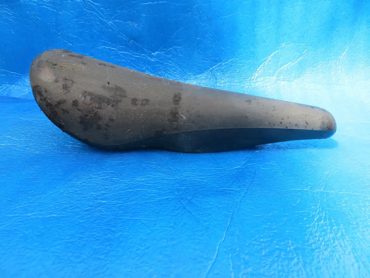 Fujita Seamless Y.F.C Pista Njs Saddle 44Mm (23061801) 1