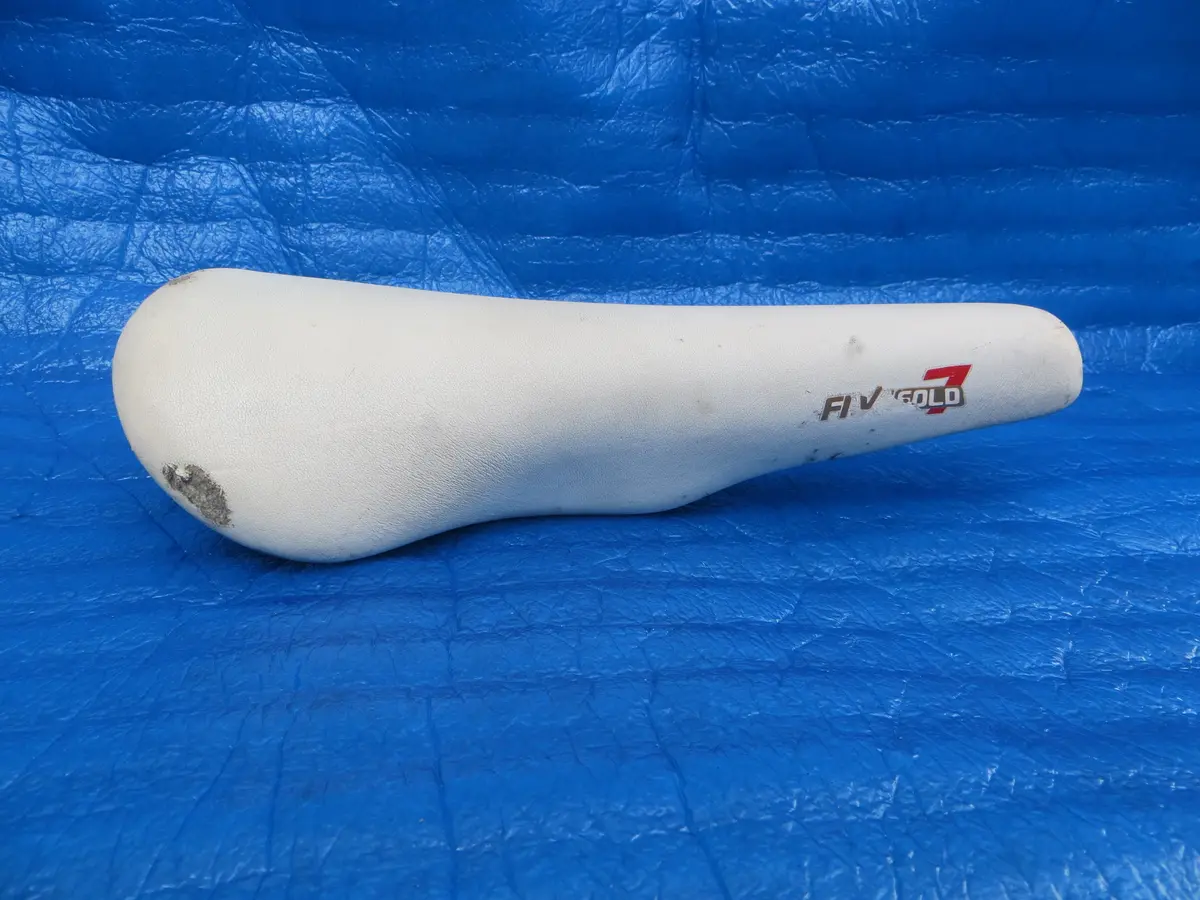 Kashima Five Gold Fg-7P 30Mm Njs Unpadded Saddle (25091803) 1