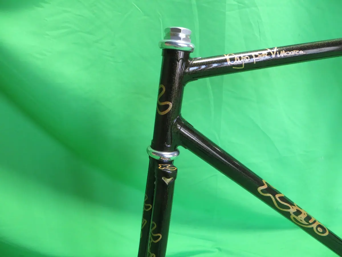 Kiyo Miyazawa // Black With Fine Gold Flake // 53Cm 2