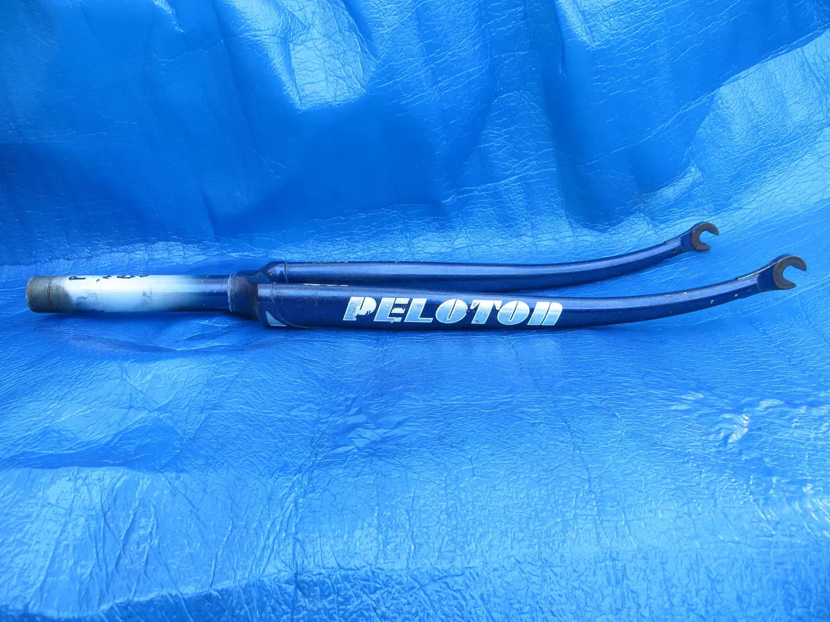Peloton Front Fork 136Mm Steering Column Length /9Mm Axle Slot 1