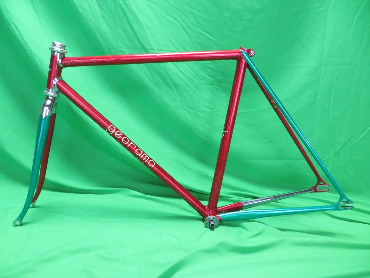Georama // Red-Green Two-Tone With Rainbow Flake // 51.5Cm 1