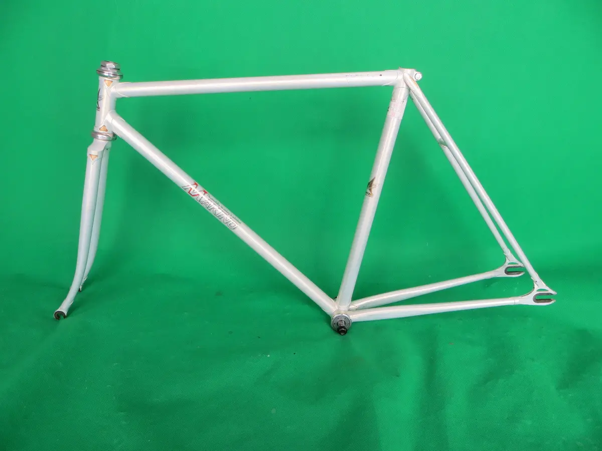Makino // White // 51Cm 1