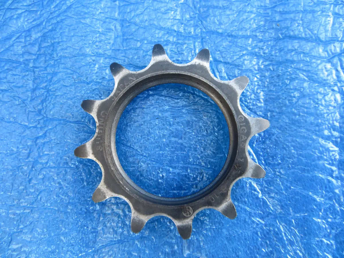 Sugino Gigas 12T 1/8” Track Cog Njs (25100207) 1