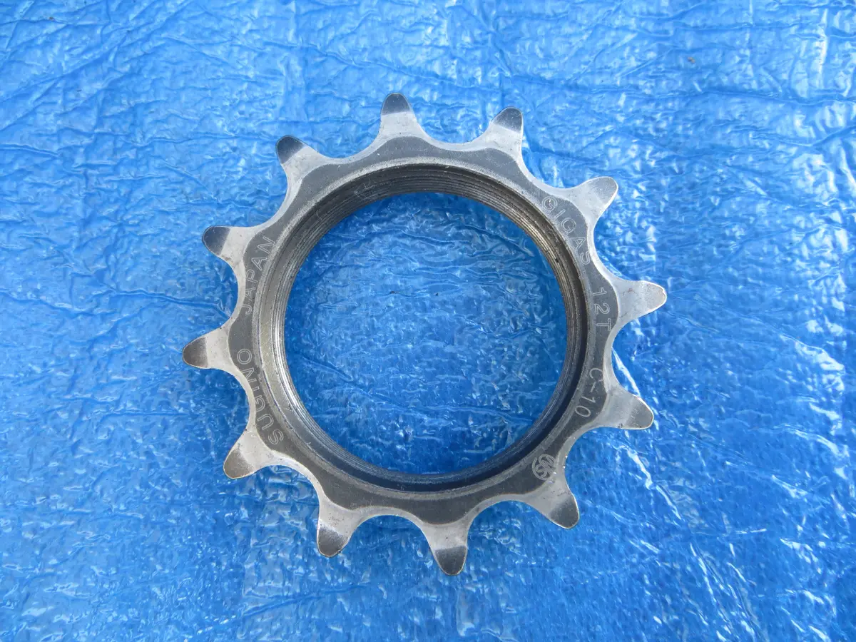 Sugino Gigas 12T 1/8” Track Cog Njs (25100208) 1