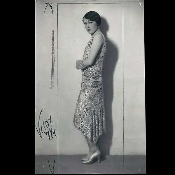 Jean Patou - Robe Brodée De Perles, Tirage D'époque De Luigi Diaz (1929) 1