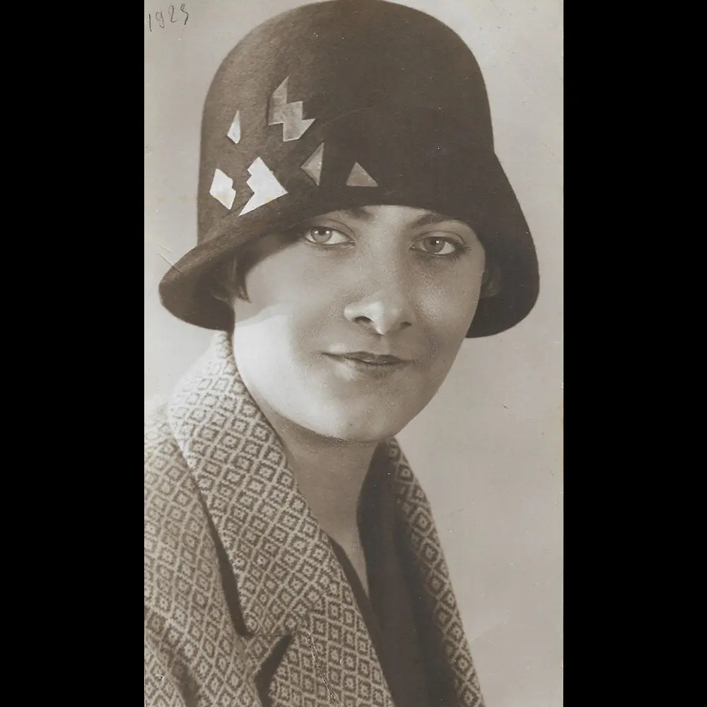 Agnès - Chapeau Cloche, Tirage De Rahma (1925) 1