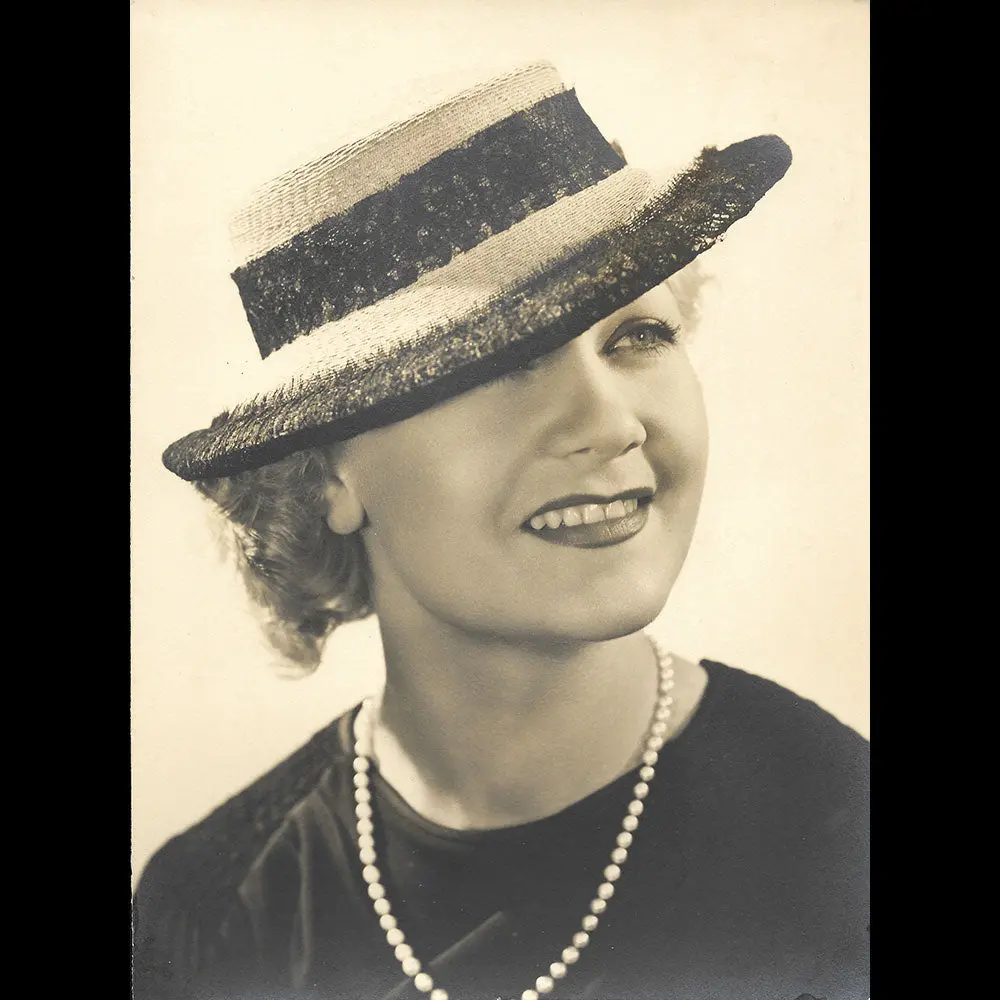Chapeau Porté Par Amy Colin, Miss Paris 1935 1