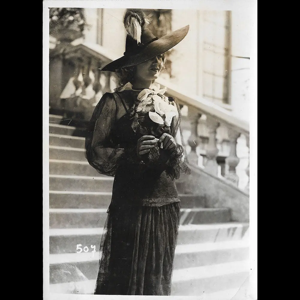 Chapeau Porté Par Amy Colin, Miss Paris 1935 1