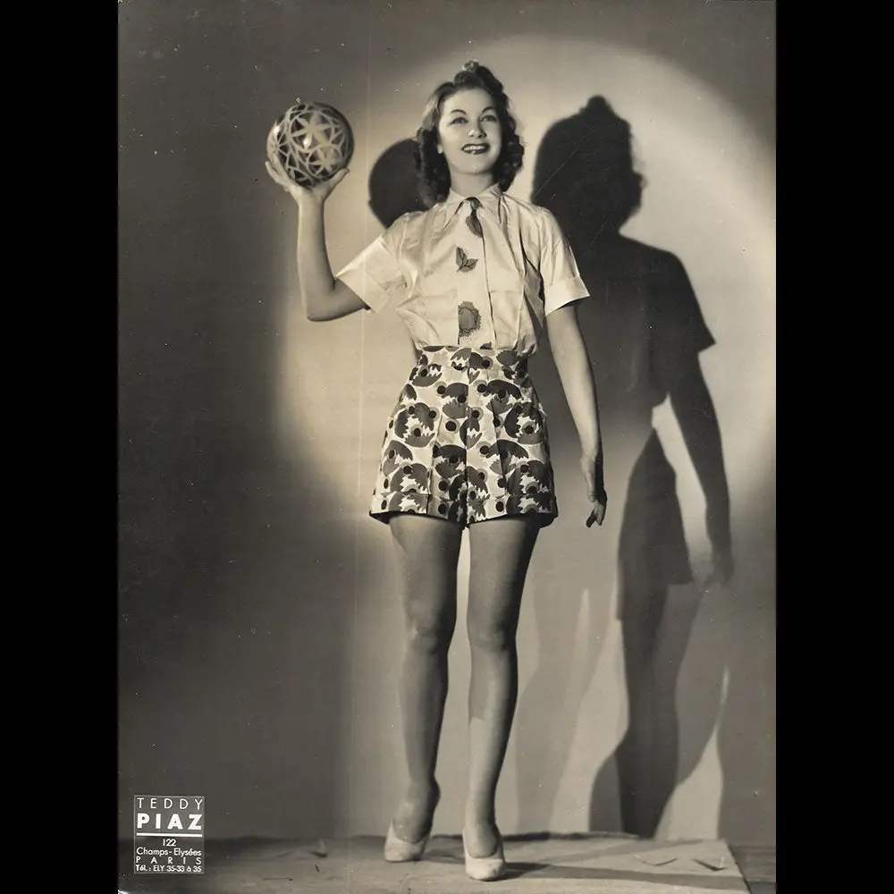 Ensemble De Jour Porté Par Amy Colin, Miss Paris 1935, Tirage De Teddy Piaz 1