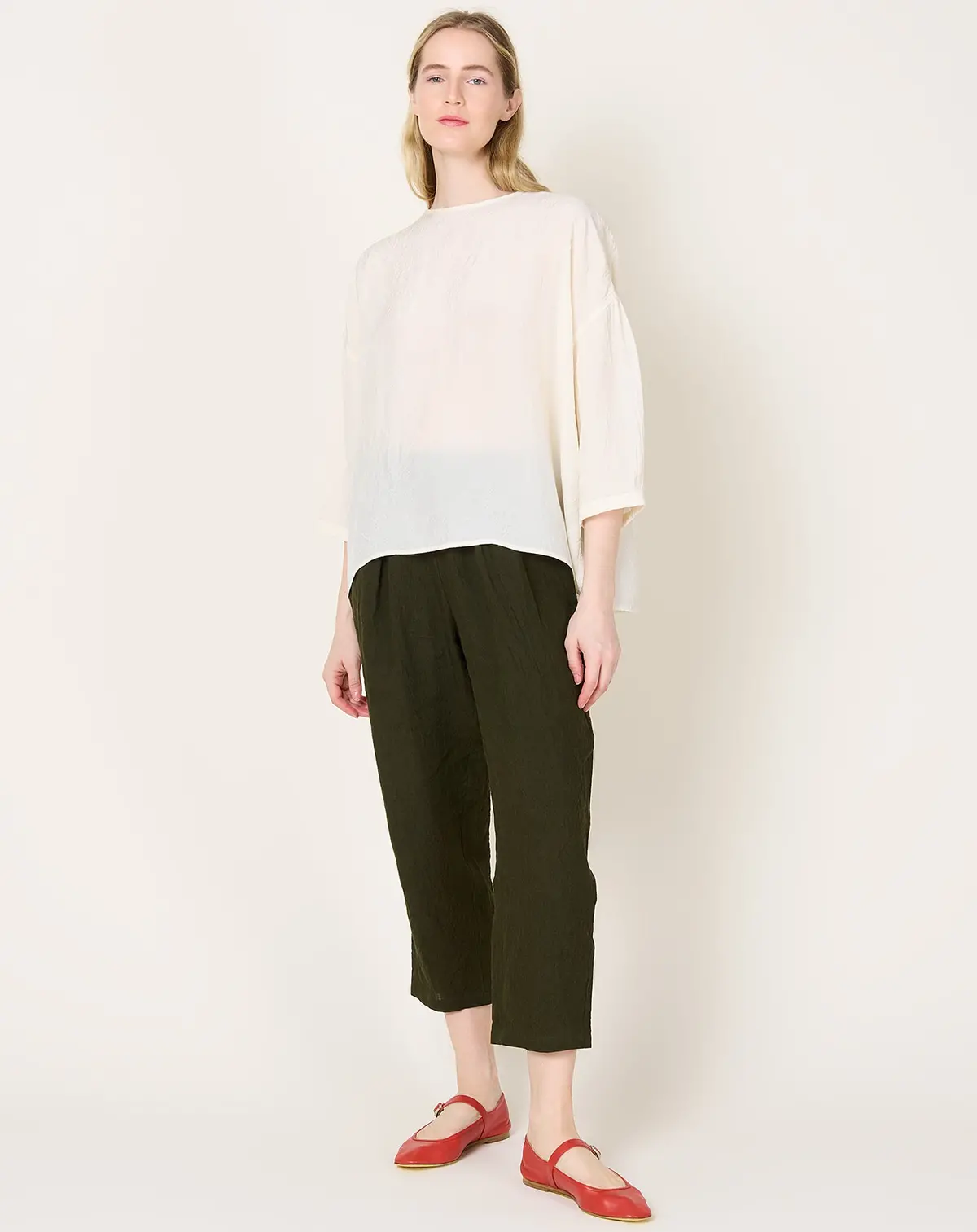 Pleat Front Linen Trouser In Military Green 1