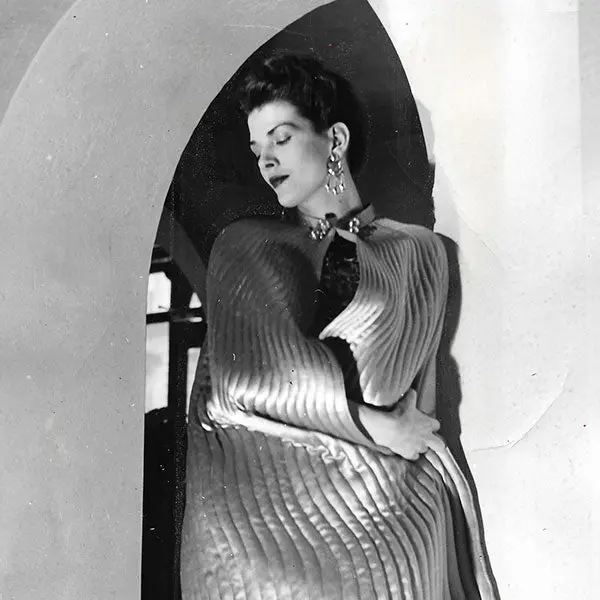 Jeanne Lanvin - Cape Du Soir De Satin, Tirage D'époque D'agneta Fischer (1939) 2