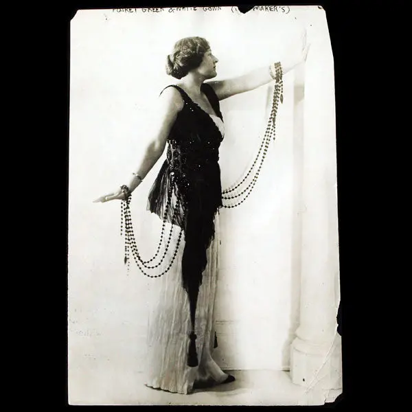 Modèle De La Maison Poiret Présenté Par Le Grand Magasin Wanamaker De New-York (Circa 1914) 1