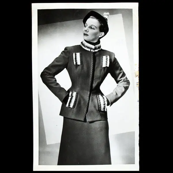 Jean Patou - Tailleur, Tirage D'époque De Luigi Diaz (1949) 1