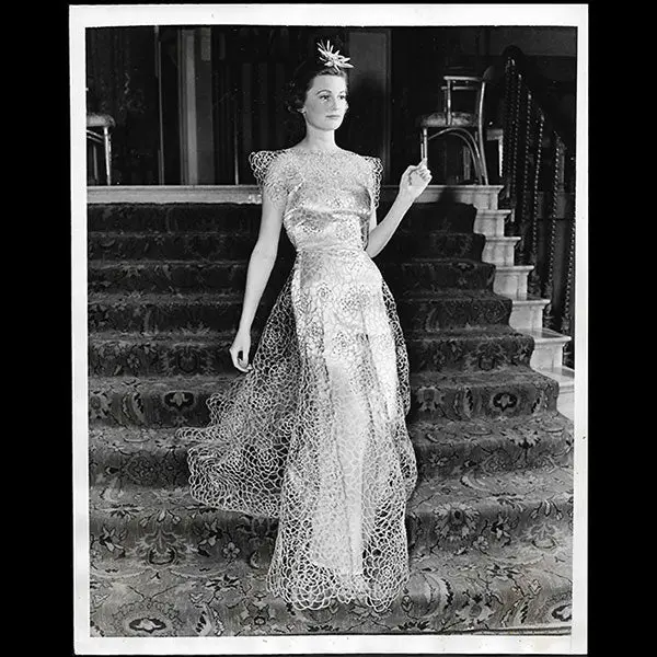 Vionnet - Robe Du Soir Présentée Au Flower Fashion Show De New York (1938) 1