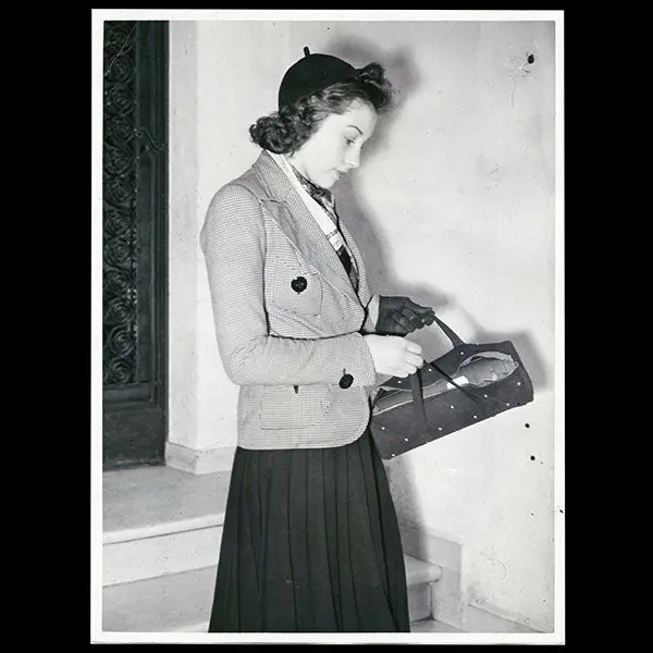 Jeanne Lanvin - Sac Pour Masque À Gaz (1939) 1