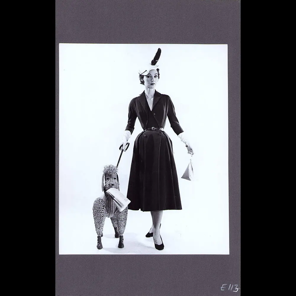 Pierre Balmain - Robe Moqueuse En Tissu Robert Perrier (1953) 1