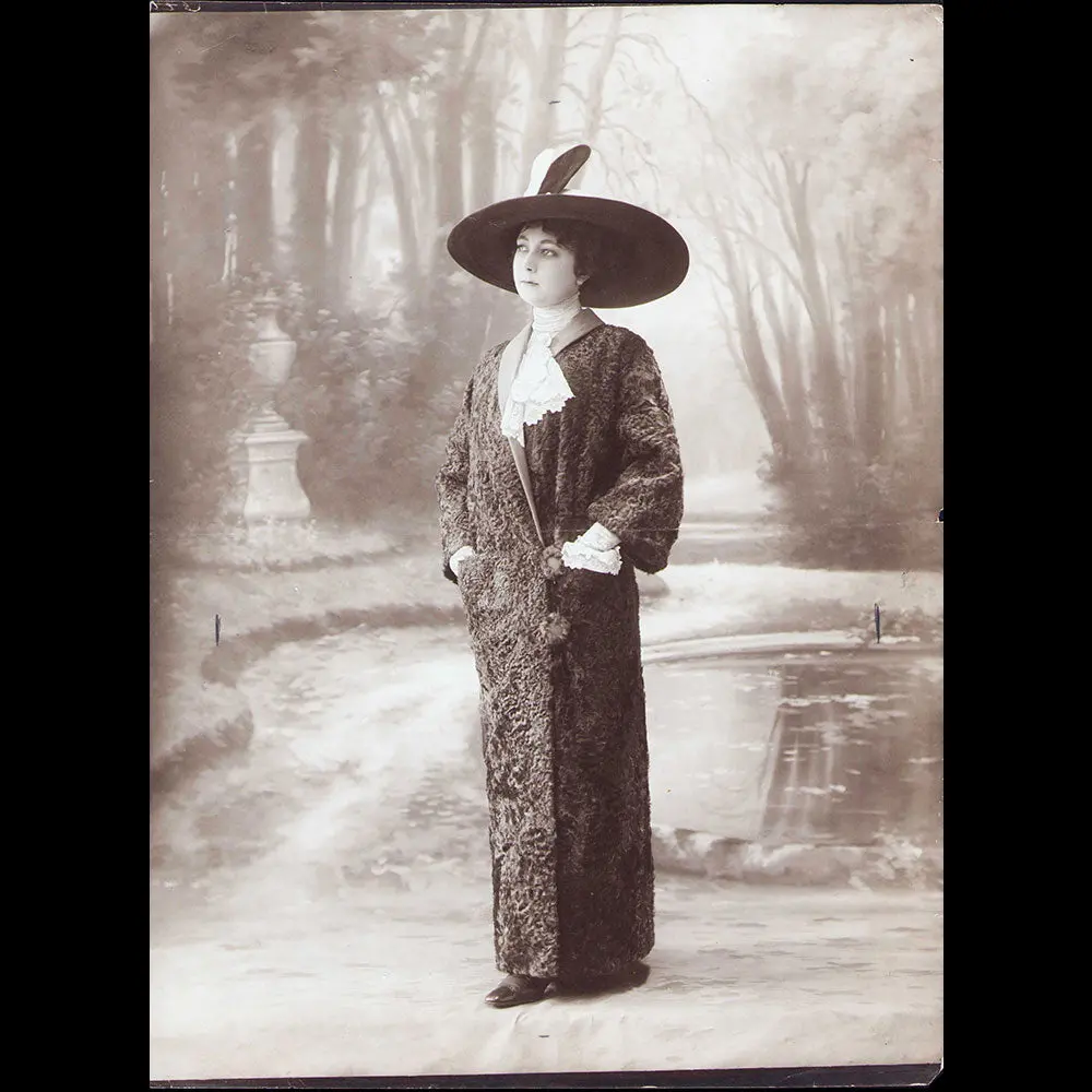 Bechoff-David - Manteau De Breitschwantz, Photographie Du Studio Felix (1911) 1