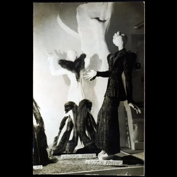Abusch Frères, Le Pavillon De L'elégance À L'exposition De 1937, Carte Photographique D'otto Wols 1