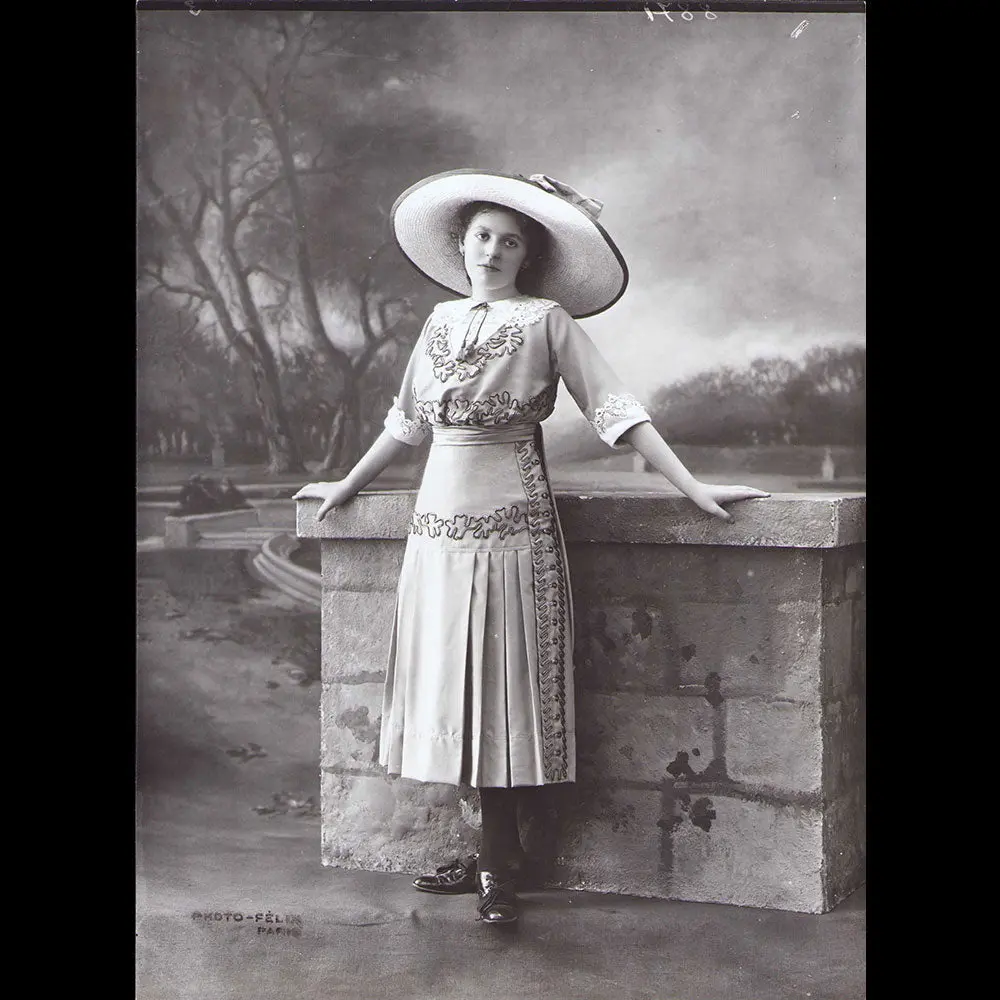 Carrère - Robe De Jour, Photographie Du Studio Felix (1910S) 1