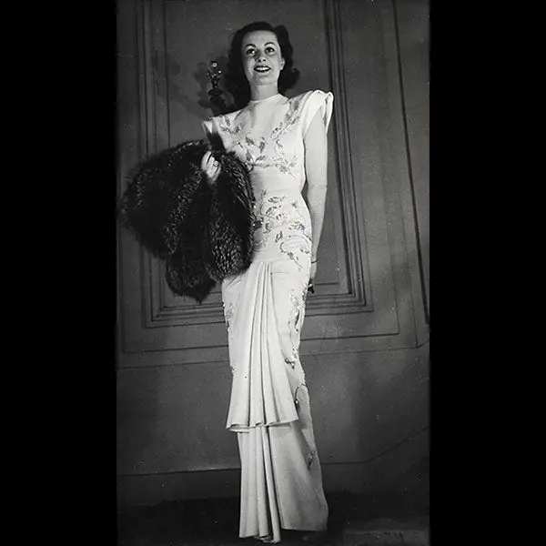 Jean Patou - Robe Portée Par La Mannequin Maggy Sarragne (1946) 1