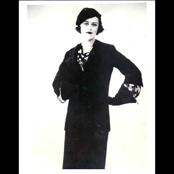 Jean Patou - Ensemble De Velours Noir Portée Par La Comtesse Henri De Castellane  (1933) 1