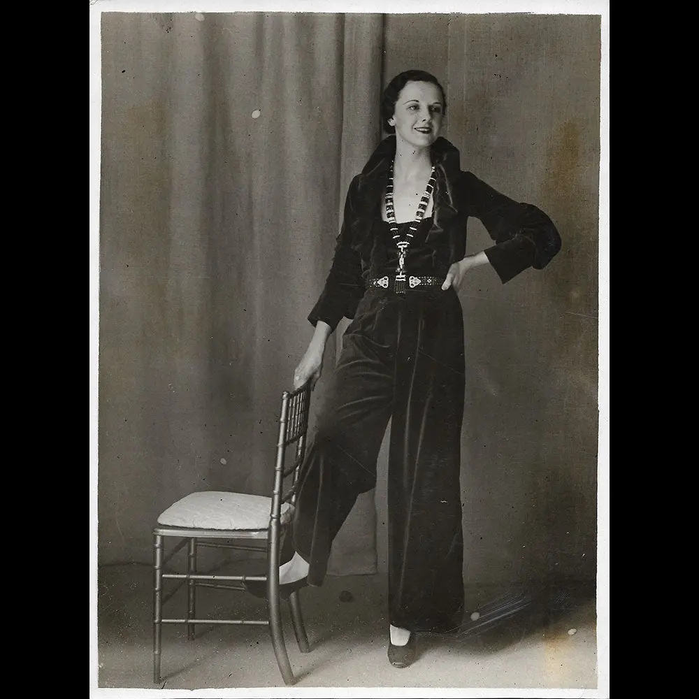 Chanel - Comtesse De La Falaise En Pyjama De Velours (1932) 1