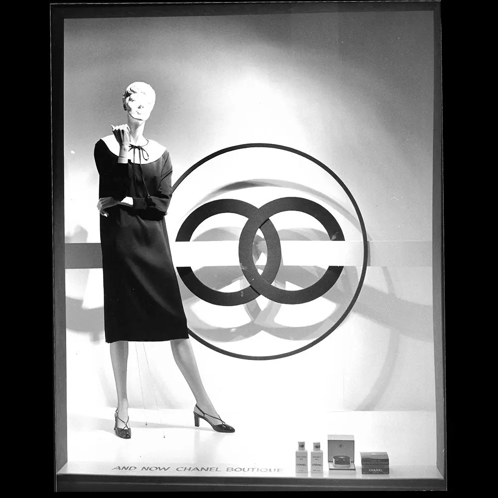 Chanel - Présentation De Modèles Au Magasin I. Magnin À San Francisco, 4 Photographies D'ivan Essayan (1975) 1