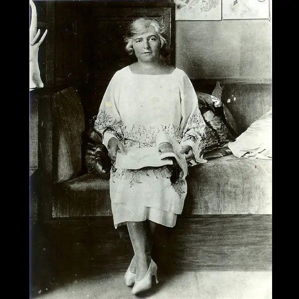 Vionnet - Portrait De La Couturière Par Thérèse Bonney (1926) 1