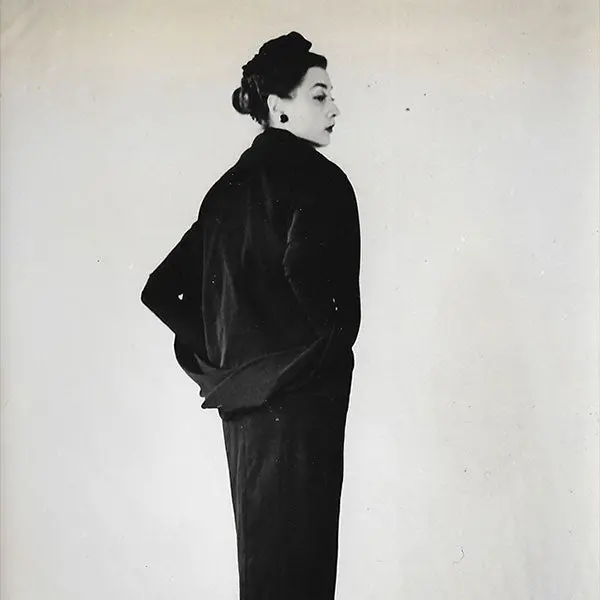Christian Dior - Ensemble Petit Théâtre, Photographie De Claude Anger (1951) 2