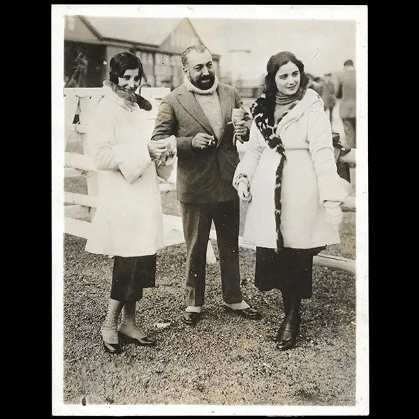Poiret - Paul Poiret Et Les Mannequins Yvonne Et Jeannine Livrant Les Costumes D'afgar À Londres (1919) 1