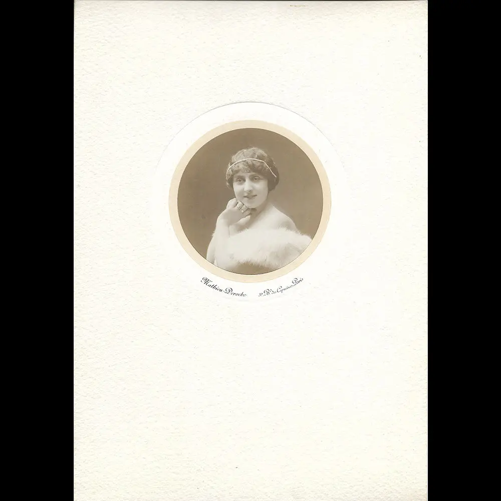 Portrait D'une Élégante, Tirage Du Studio Mathieu Deroche (Circa 1905-1910) 1