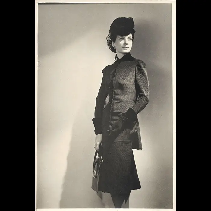 Jean Desses - Tailleur, Tirages Du Studio Waroline (Circa 1940S) 1