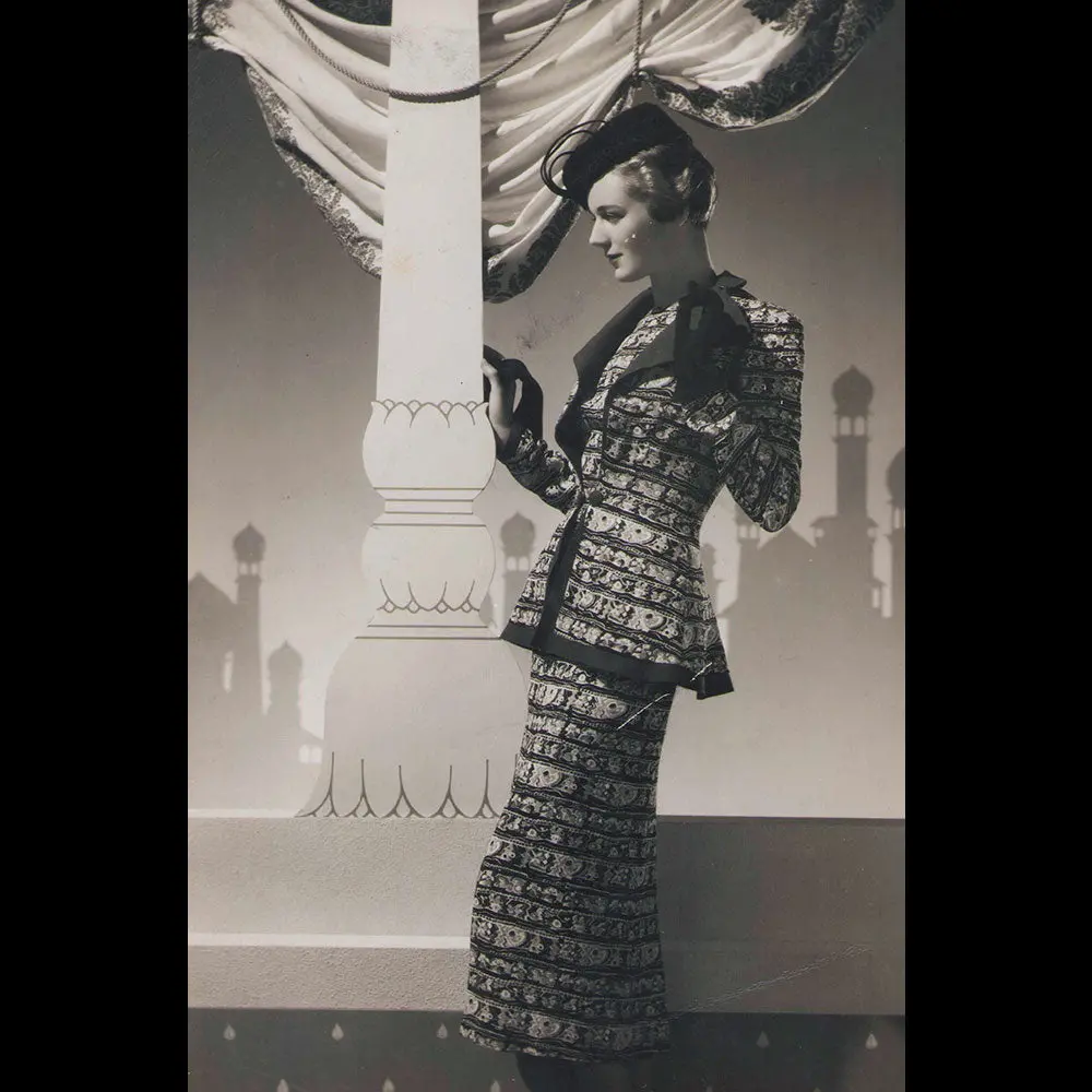 Francevramant - Tailleur En Tissu À Dessins Orientaux (1937) 1