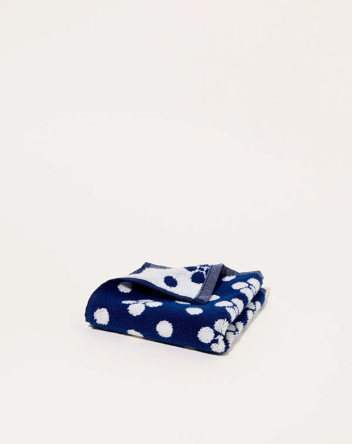 Navy Pattern Lisa Washcloth 1