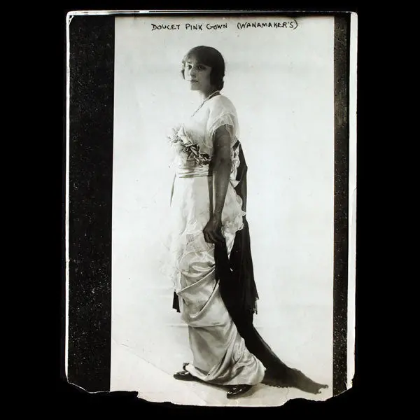 Doucet- Modèle De La Maison Doucet Présenté Par Le Grand Magasin Wanamaker De New-York (Circa 1914) 1