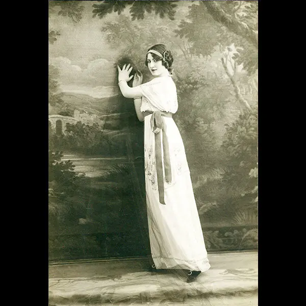 Drecoll - Modèle Chloé, Photographie Du Studio Talbot (Circa 1910) 1