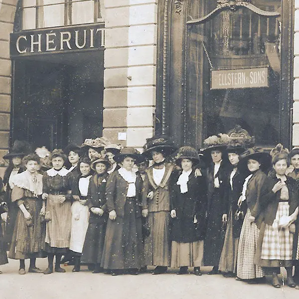 Chéruit - Employées De La Maison Chéruit Ou Hellstern & Sons, Place Vendôme À Paris (Circa 1907-1910) 2