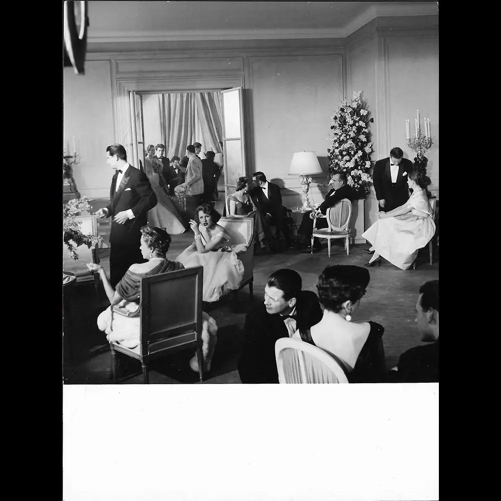 Fath - Geneviève Fath Et Jacqueline Delubac À Une Soirée Au Domicile Des Fath (1952) 2