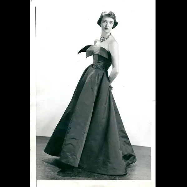 Robe Rabbit Ears De Schiaparelli Pour 1949 1