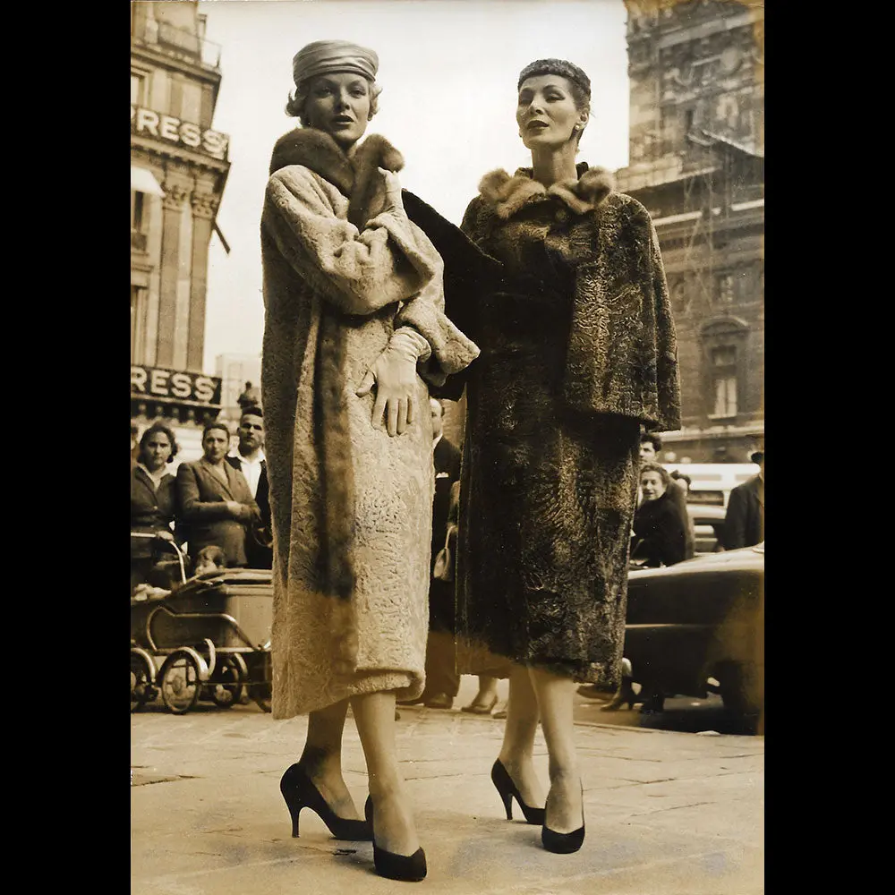 Lucky - Madame, Voici Les Fourrures Pour Cet Hiver (Circa 1950S) 1