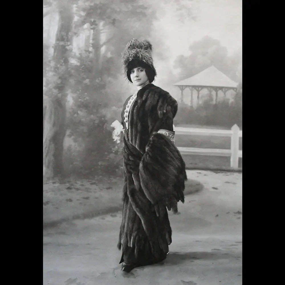 Fourrures Max - Etole De Fourrure, Photographie Du Studio Felix (Circa 1905-1910) 1